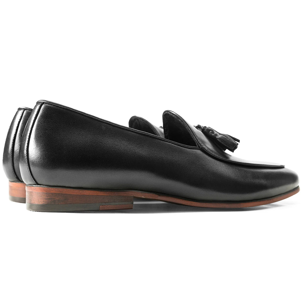 Lusaro Tassel Loafer - Black