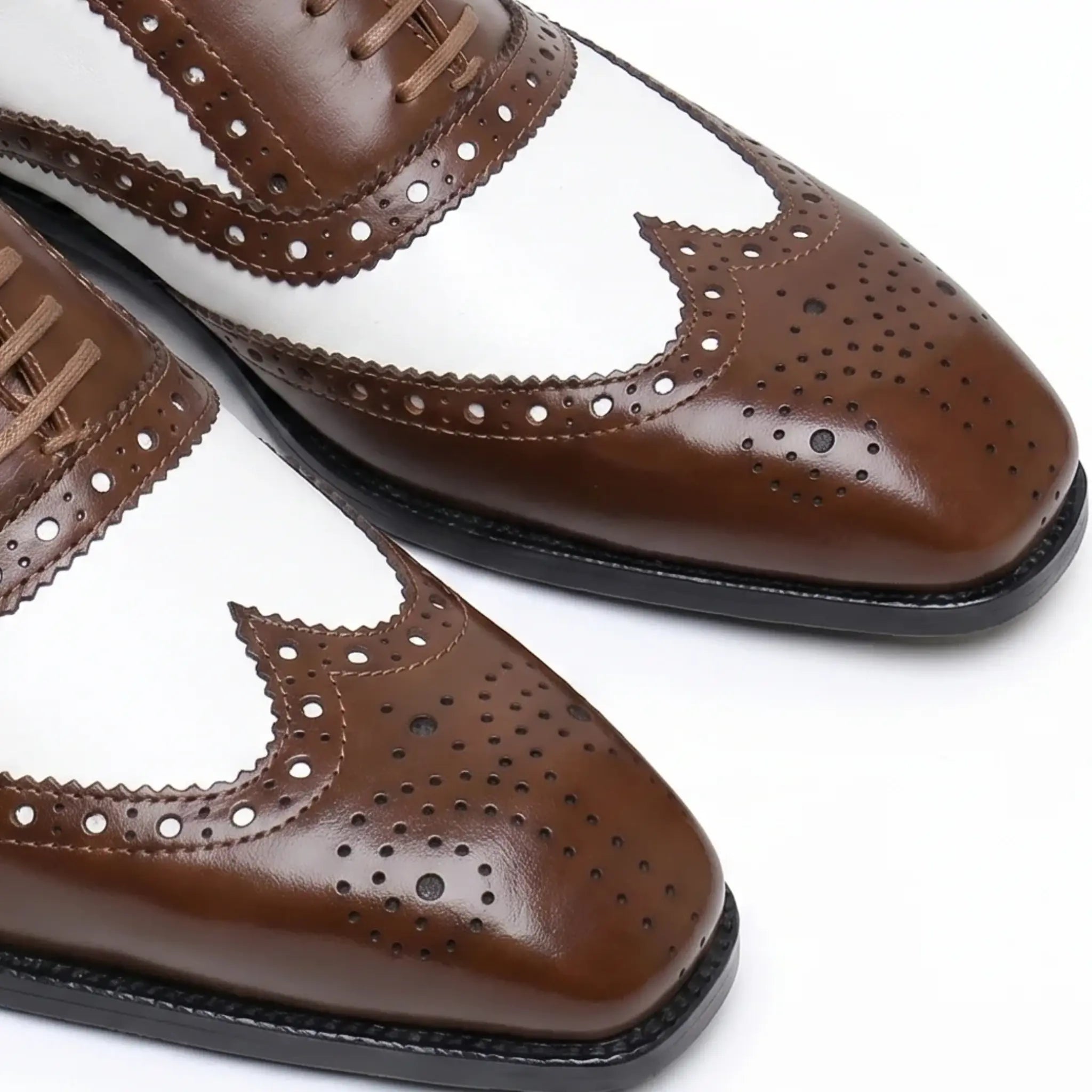 Duotone Oxford Brogue - Brown and White