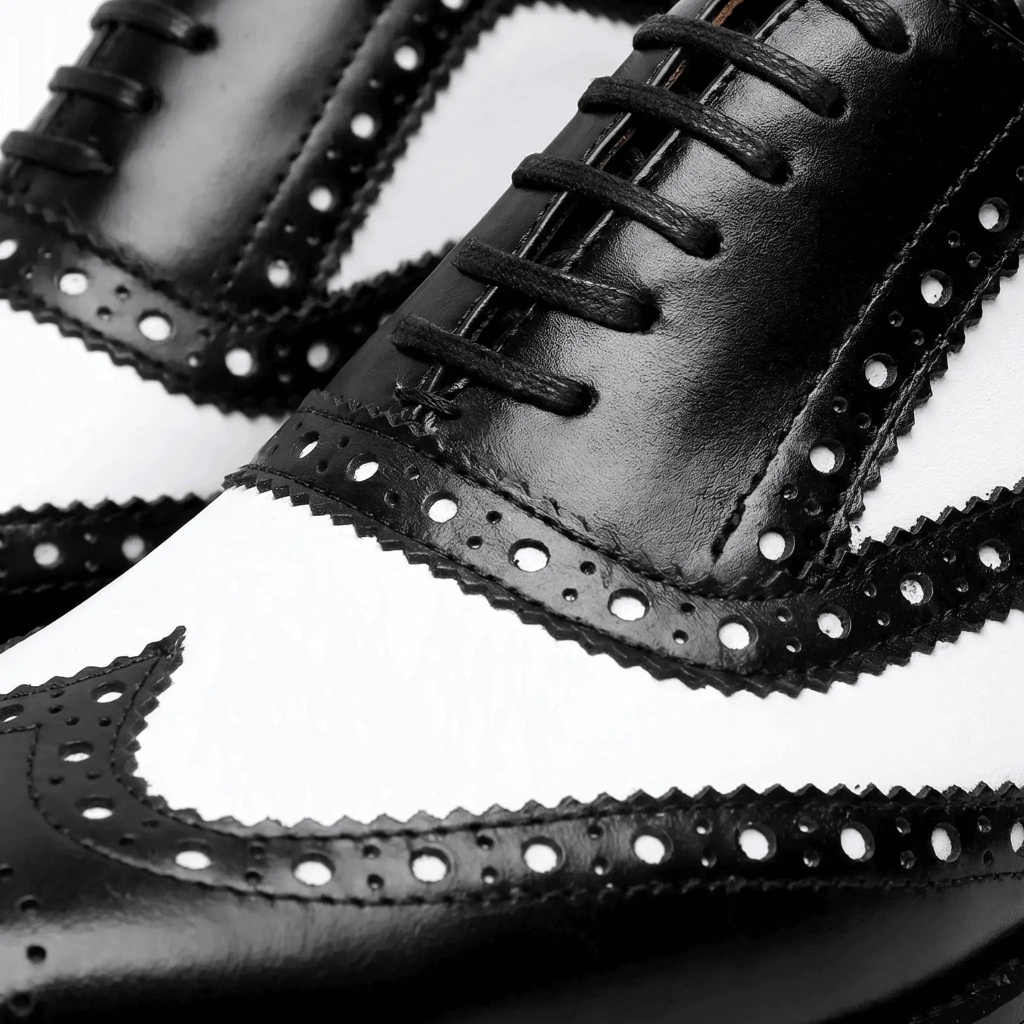 Duotone Oxford Brogue - Black and White