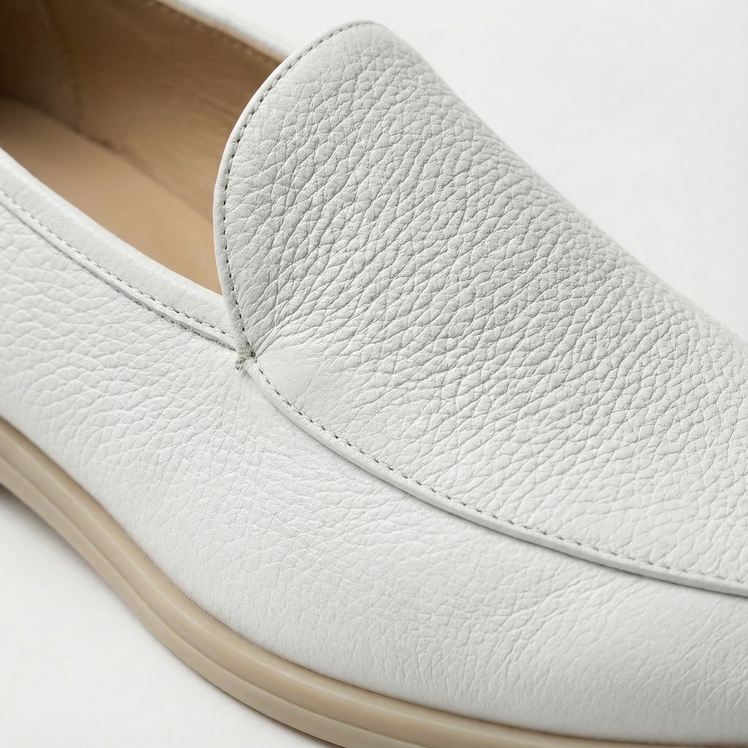 Handcrafted Arvonni Loafer - White