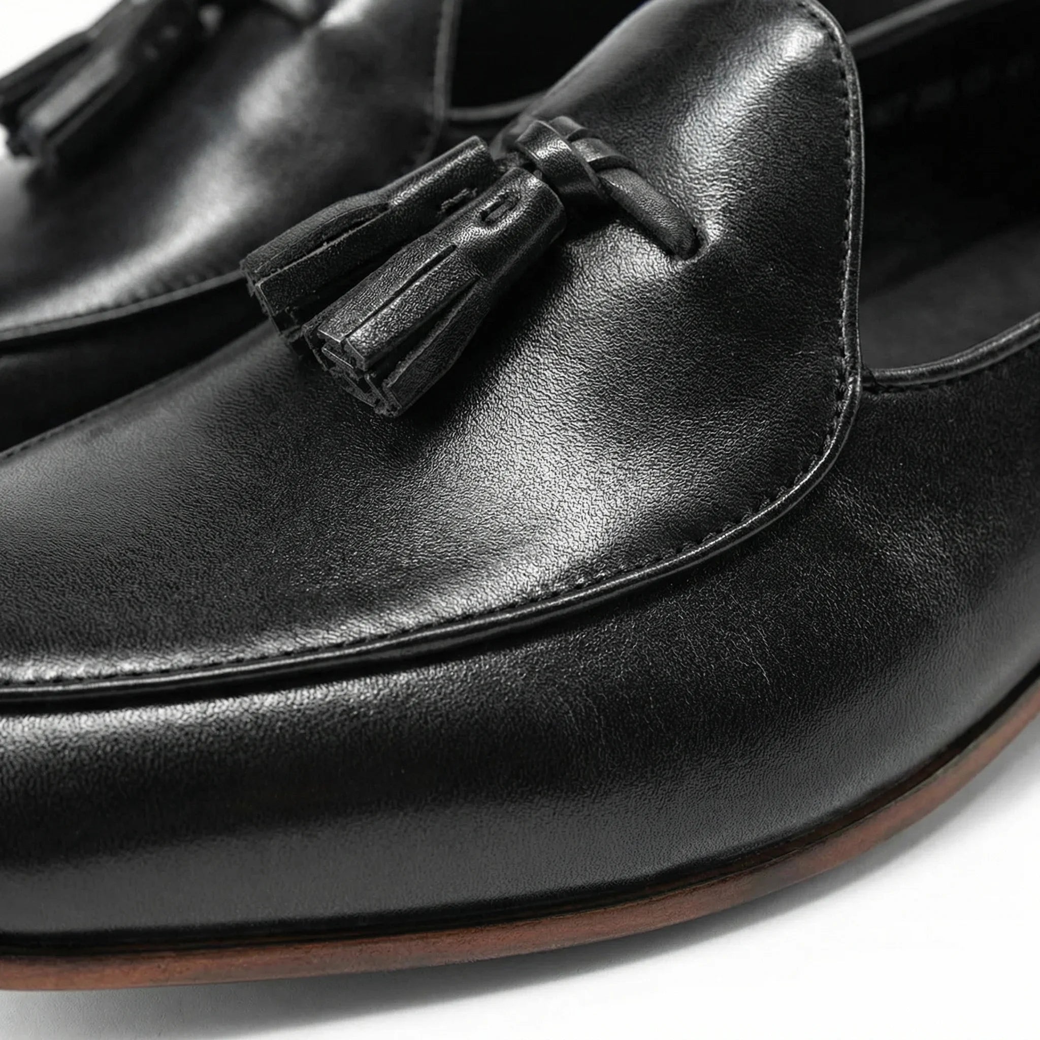Lusaro Tassel Loafer - Black
