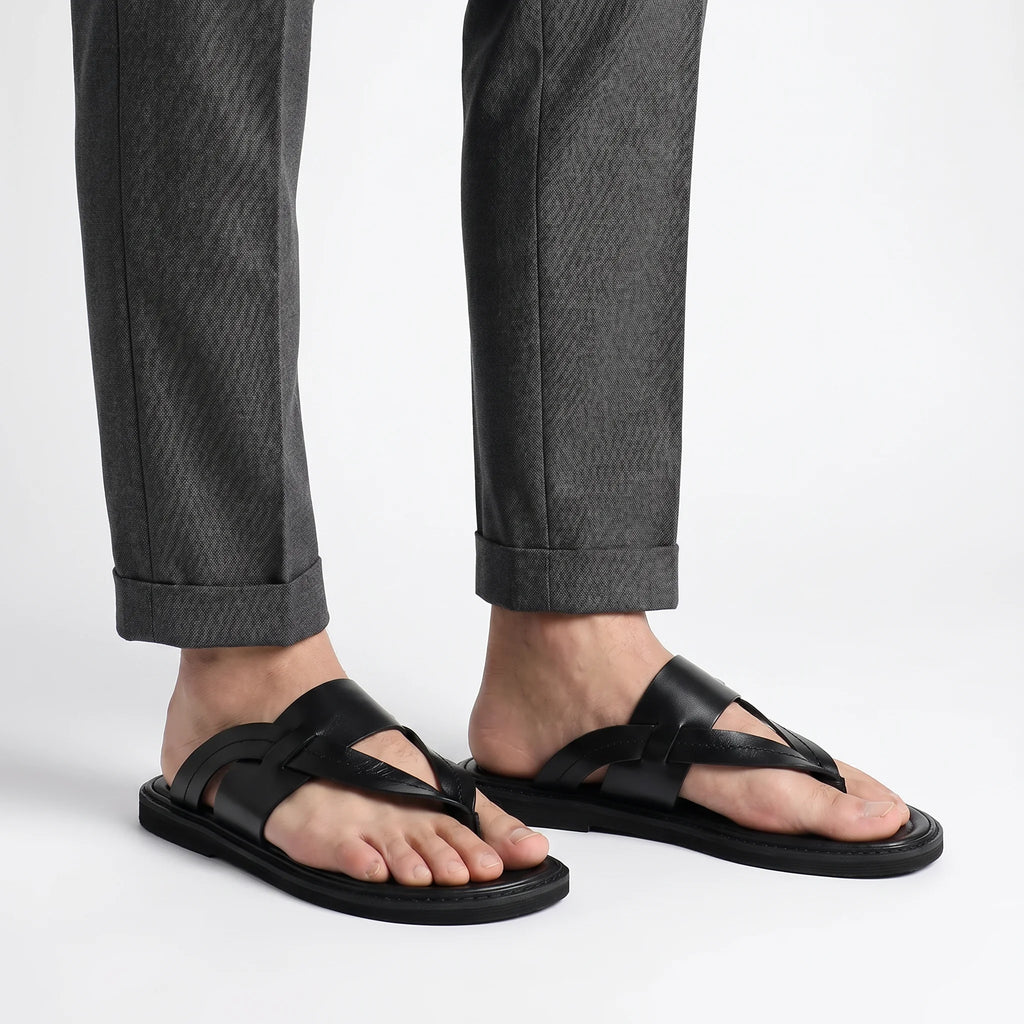 Valence Toe-Loop Sandal - Black